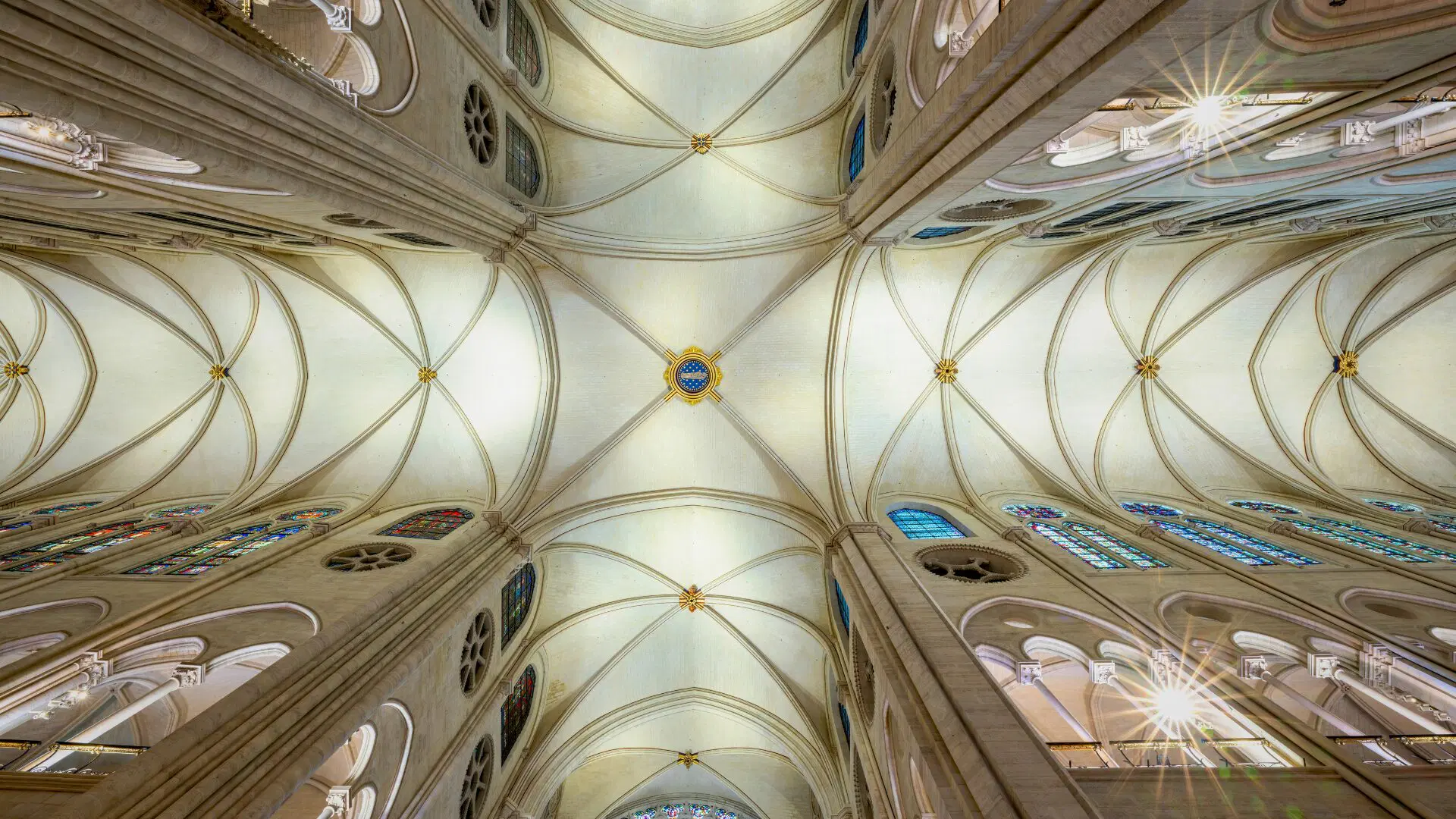 Notre-Dame de Paris se réjouit de vous accueillir à nouveau !