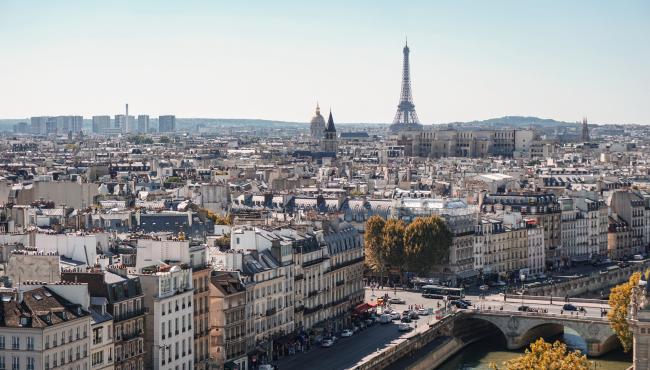 PARIS ON THE SEINE